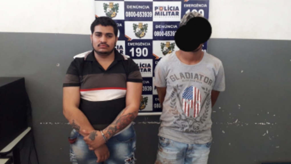 Dupla briga em cabaré e é presa após bater moto em Várzea Grande