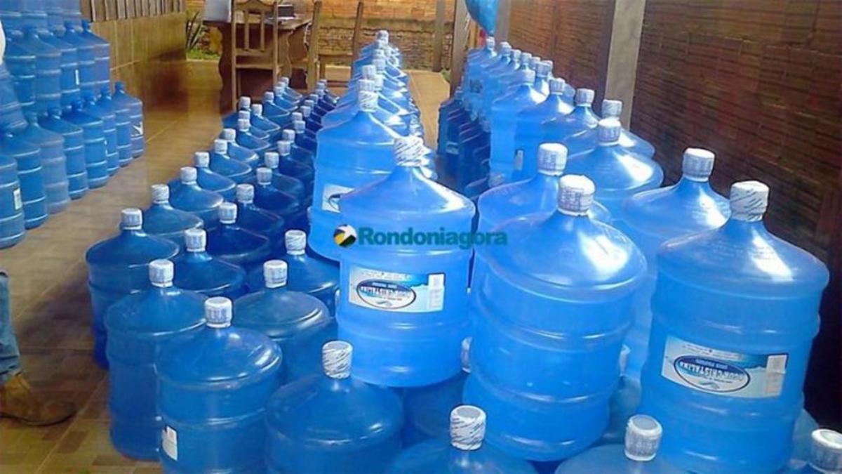 Vigilância Sanitária e Delegacia do Consumidor descobrem água de poço sendo vendida como mineral