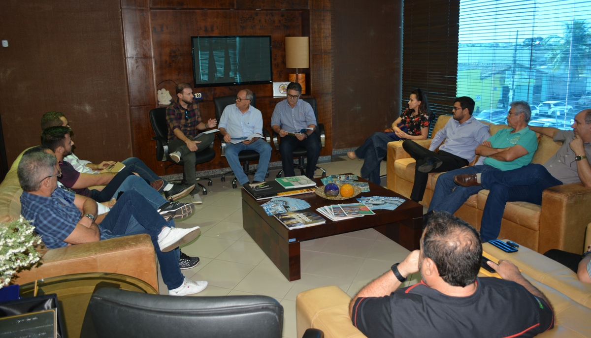 CDL apresenta o projeto da Liquidaqui 2019 ao prefeito