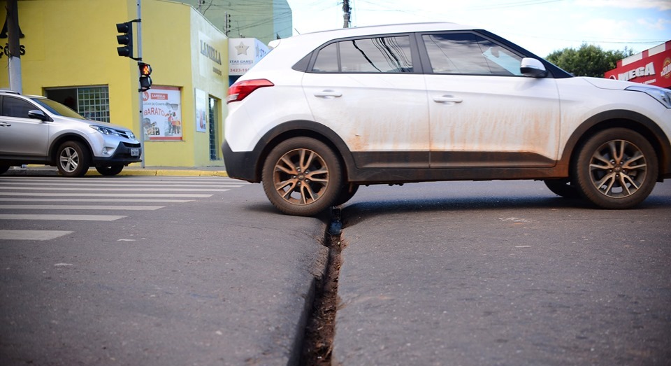 Prefeitura inicia execução de canaletas na região central