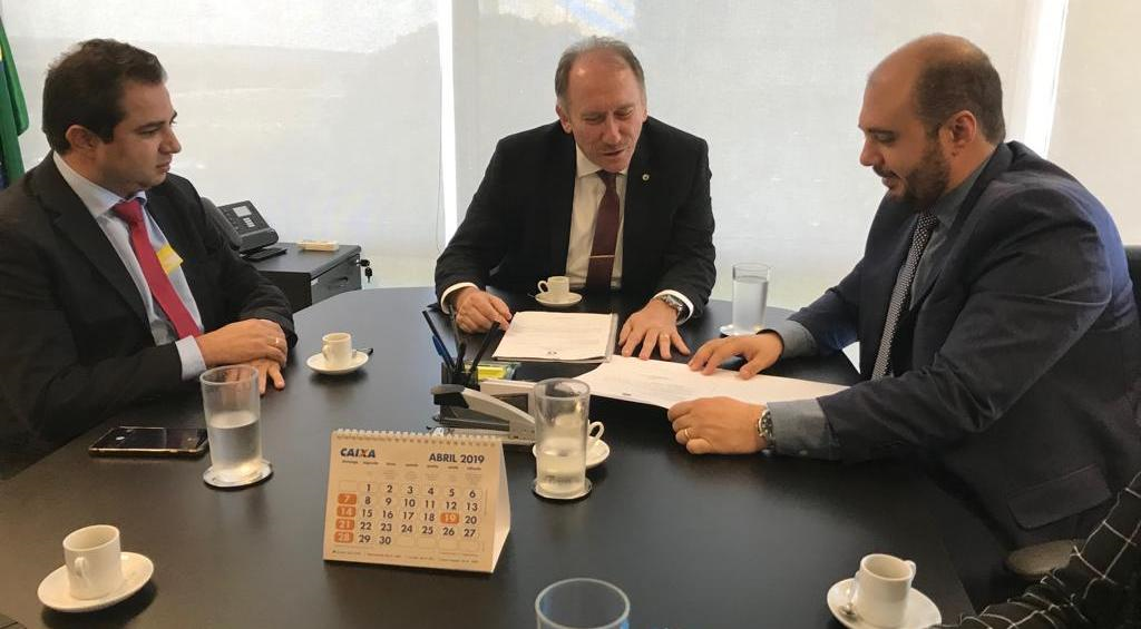 Em Brasília, Dr. Leonardo busca destravar recursos para obras em Cáceres