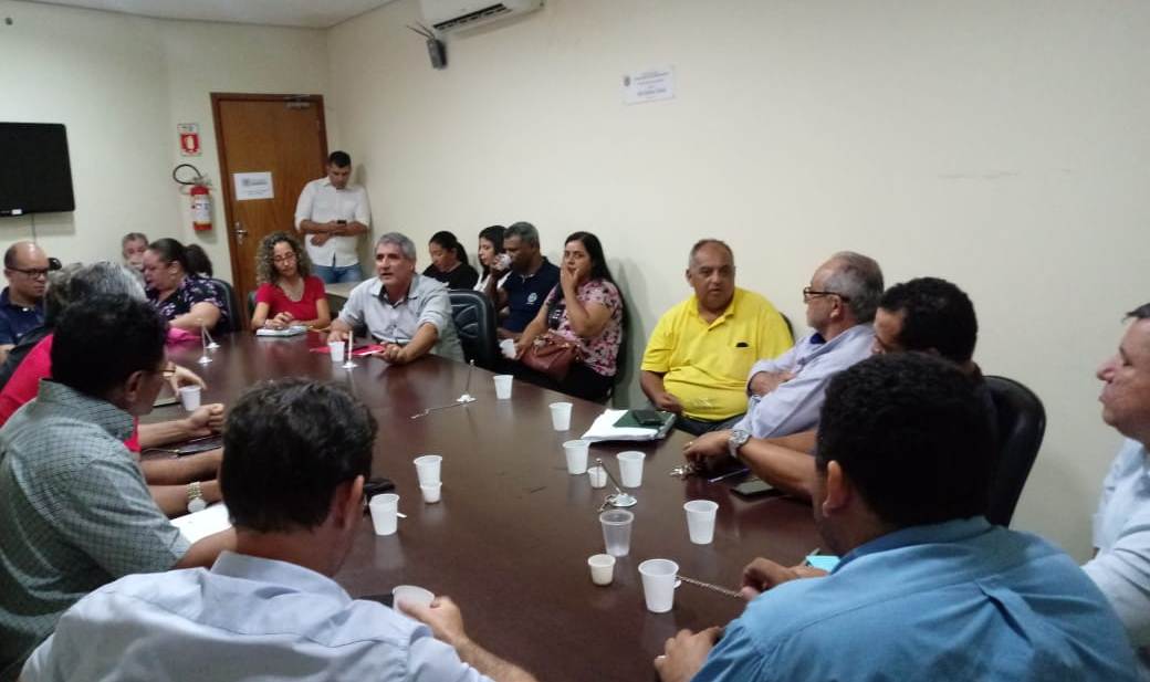 Bibliotecários pedem apoio à Câmara de vereadores