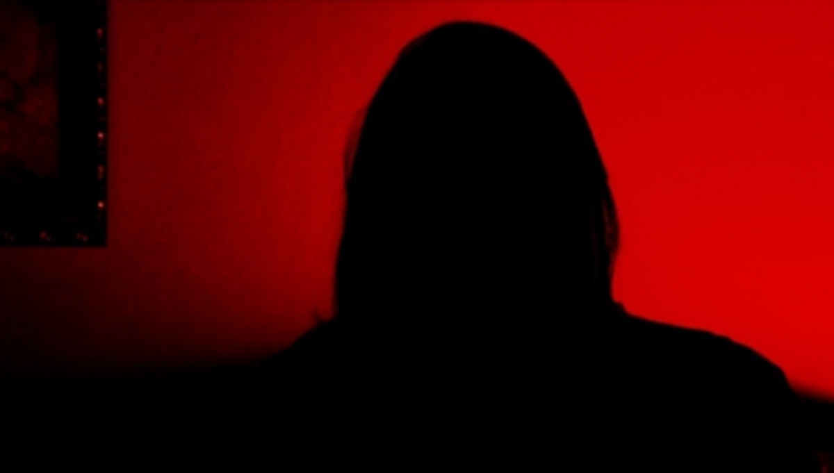 Professor pede nudes e tenta beijar aluna reprovada em MT