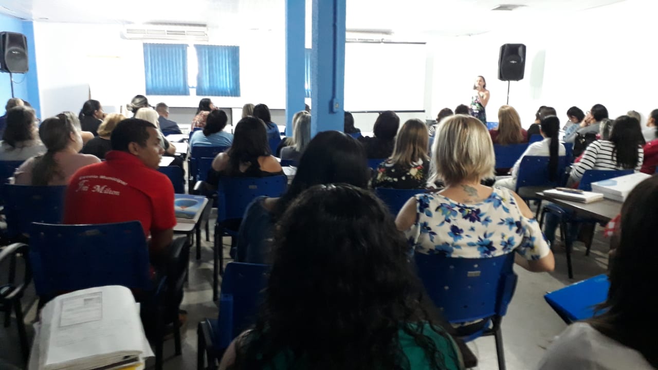 Estimular a criatividade e a cognição da criança em um mundo moderno foram temas de simpósio promovido pela Semed
