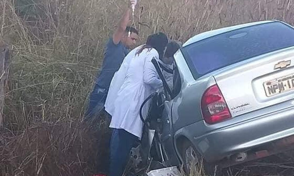 Motorista morre após se assustar com animal na pista e bater em ônibus em rodovia de Mato Grosso