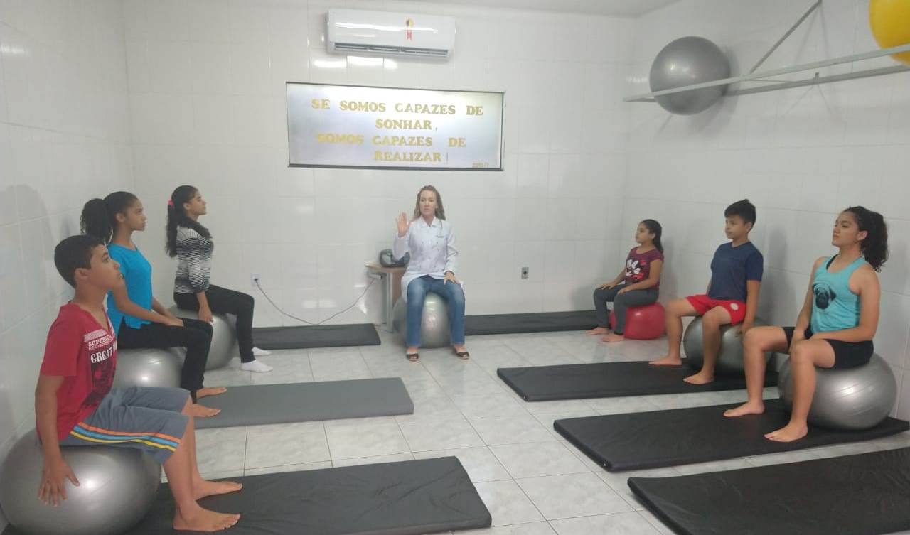 JUNHO VERDE: Vamos falar de escoliose?