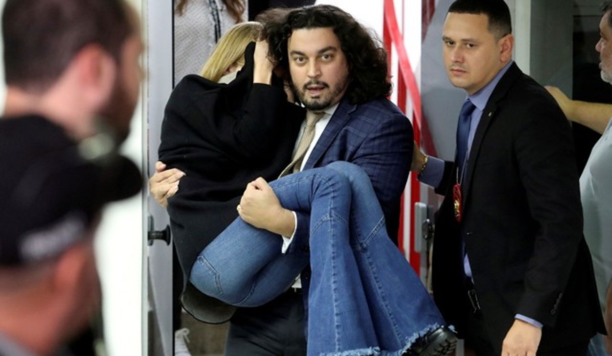 Najila diz à polícia que íntegra de vídeo com Neymar estava em tablet que foi furtado