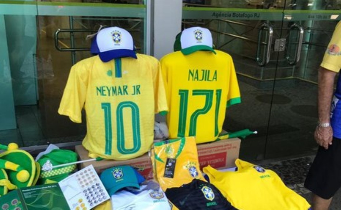 Najila Trindade ‘ganha’ camisa da seleção brasileira com número 171