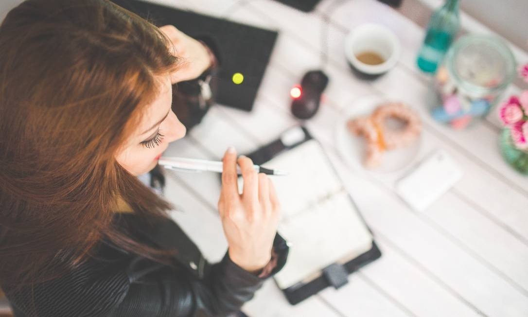 Procrastinação não é sinônimo de preguiça: entenda