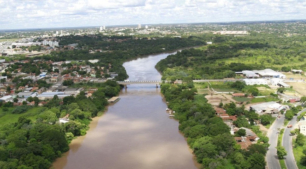 Mulher de camisola é encontrada morta após suposto afogamento no Rio Cuiabá