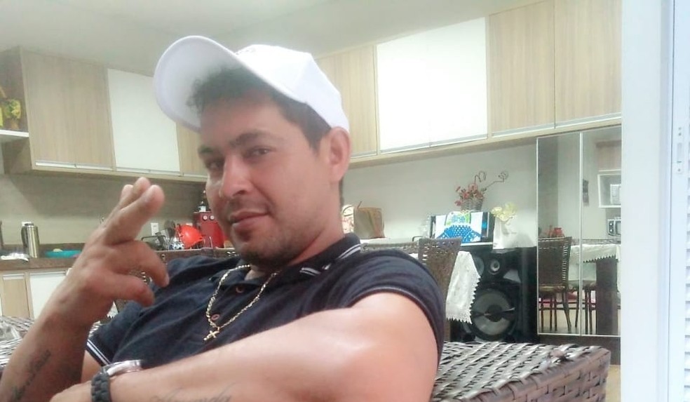 Ex-marido suspeito de assassinar mulher com tiro no rosto se mata após ter esconderijo descoberto