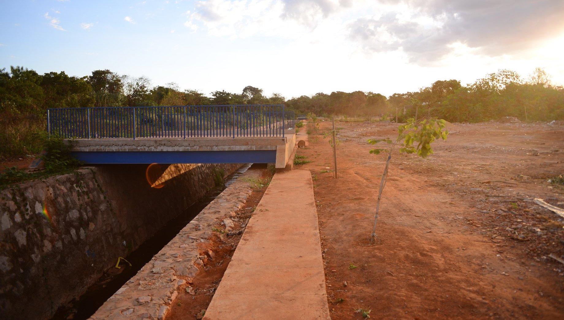 Prefeitura inicia esta semana a construção dos acessos de quatro pontes sobre a canalização do Canivete