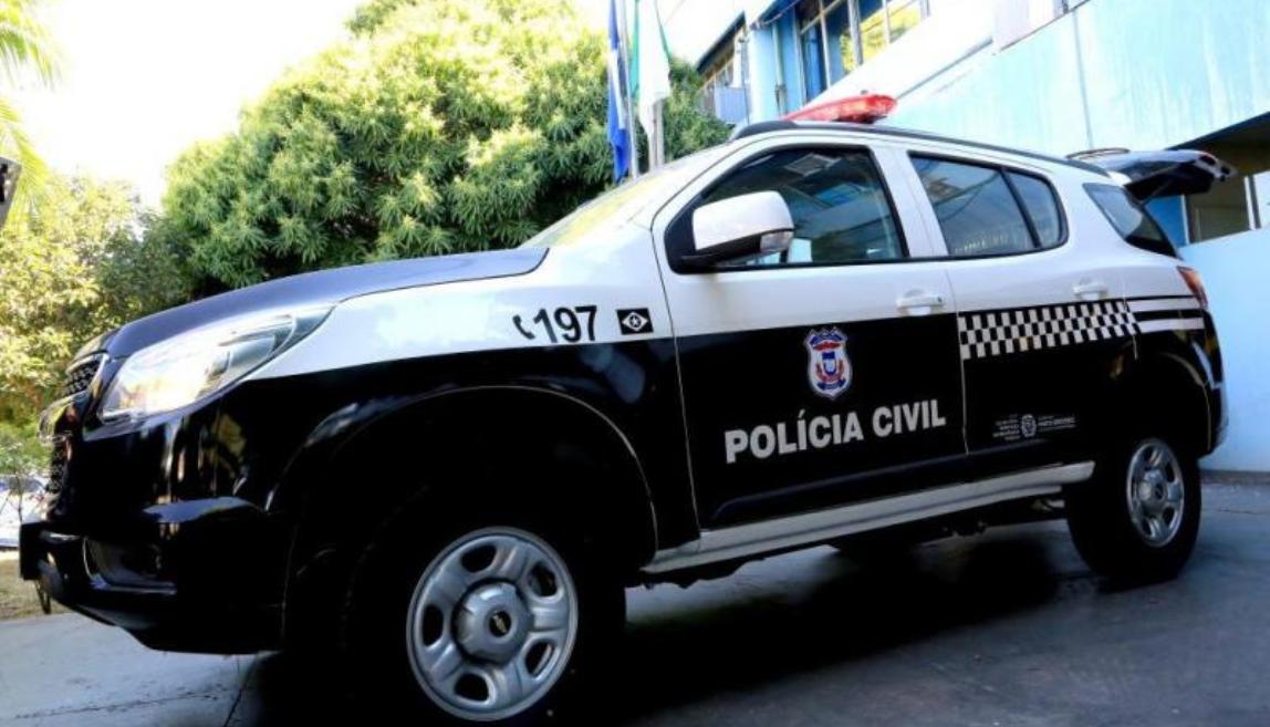 Caminhoneiro forja sequestro para furtar carga e é descoberto após ser filmado comprando comida para ‘cativeiro’