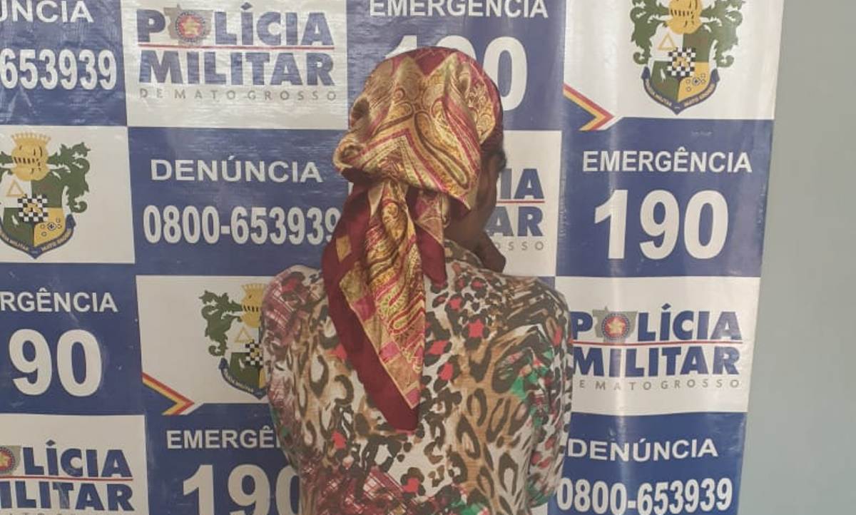 Mulher é flagrada furtando whisky em estabelecimento comercial de Rondonópolis