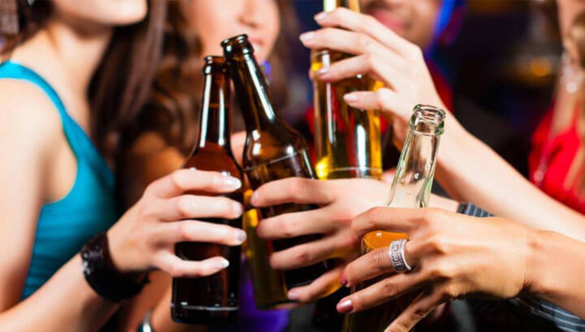 Consumo abusivo de álcool aumenta 42,9% entre as mulheres