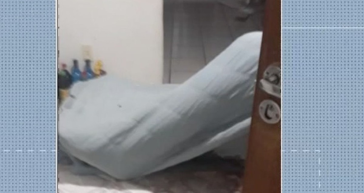 Corpo enrolado em cobertor é encontrado em decomposição em apartamento em Cuiabá