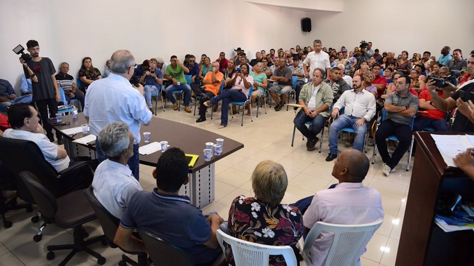 Comunidades rurais são beneficiadas com tratores e equipamentos agrícolas