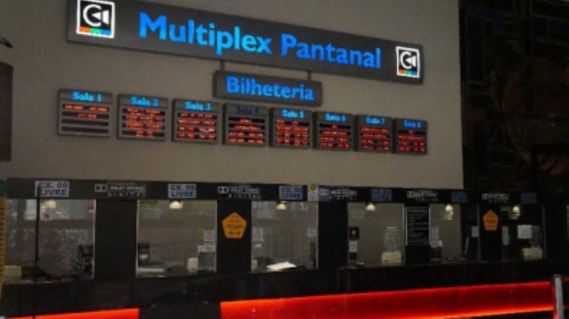 Justiça condena cinema em Cuiabá por barrar entrada de deficiente físico