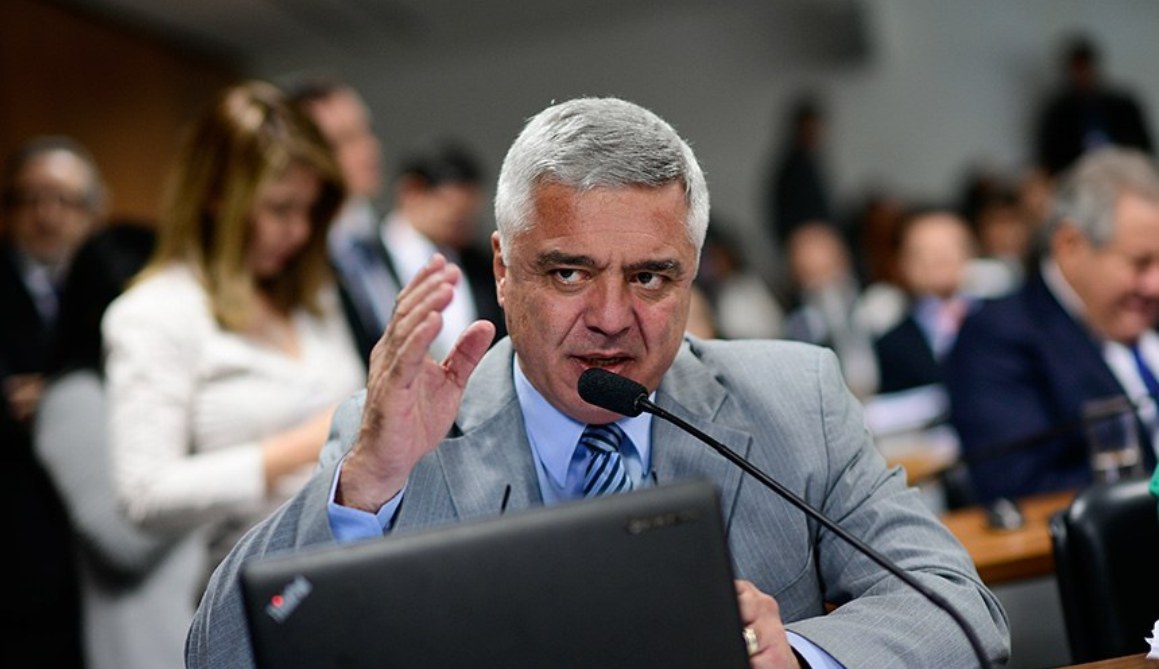 Todo maior de 16 anos será doador de órgãos; a não ser que manifeste o contrário