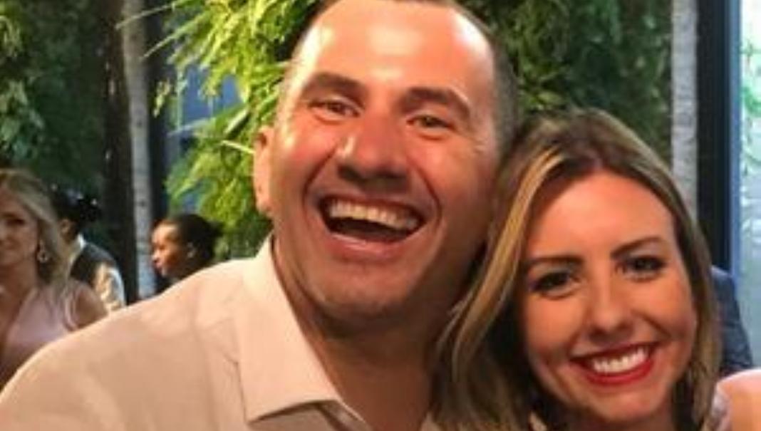 Ela viu o marido ser morto e fez justiça. Agora ensina a seguir adiante