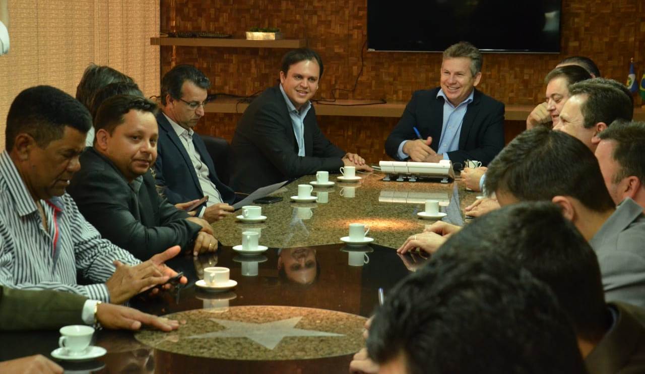 Deputados pedem intervenção do Estado para ajudar famílias de Jarudore