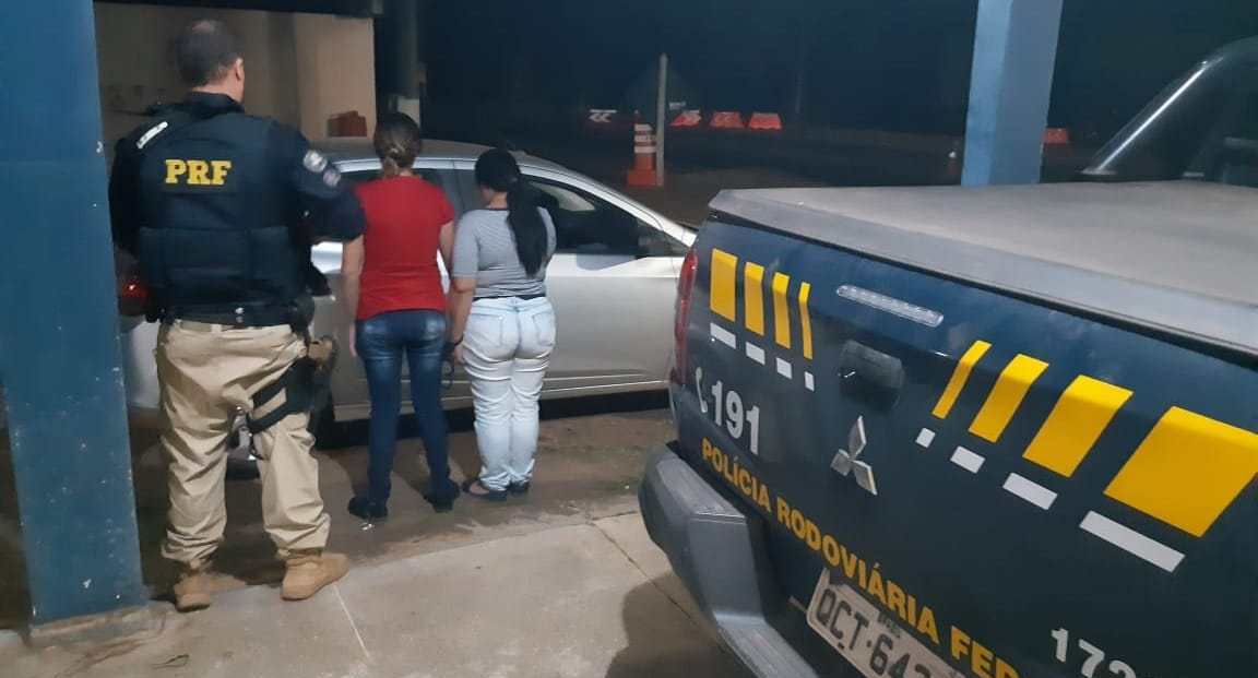 Mulheres são presas em MT levando carro roubado para a fronteira