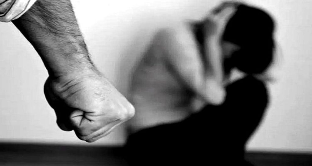 Marido é acusado de espancar, cortar cabelo e esfaquear mulher em Alto Araguaia