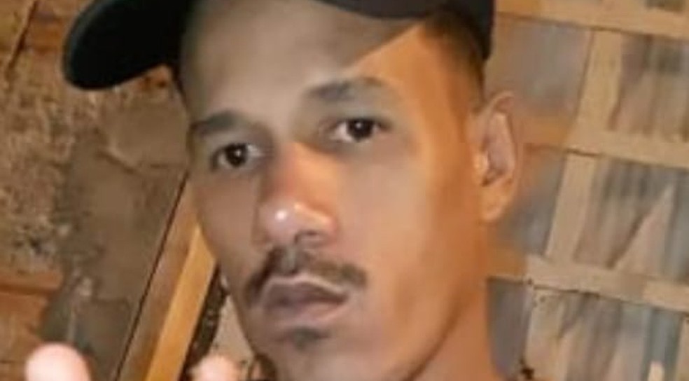 Homem é preso suspeito de decapitar mototaxista e vendedor a mando de facção criminosa em Cuiabá