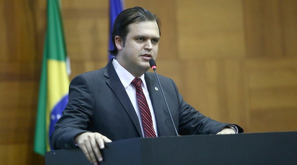 Thiago Silva faz indicação para que o governo priorize a entrega de moradias em MT