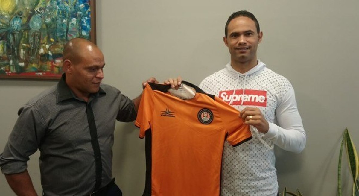 Apesar de contratado, goleiro Bruno precisa de autorização para jogar