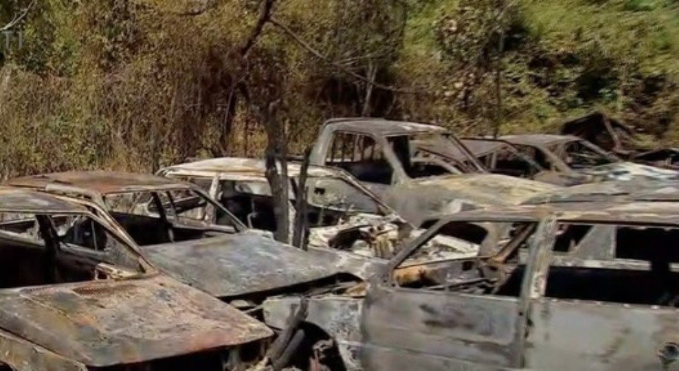 Incêndio em pátio de delegacia destrói veículos apreendidos em Cuiabá