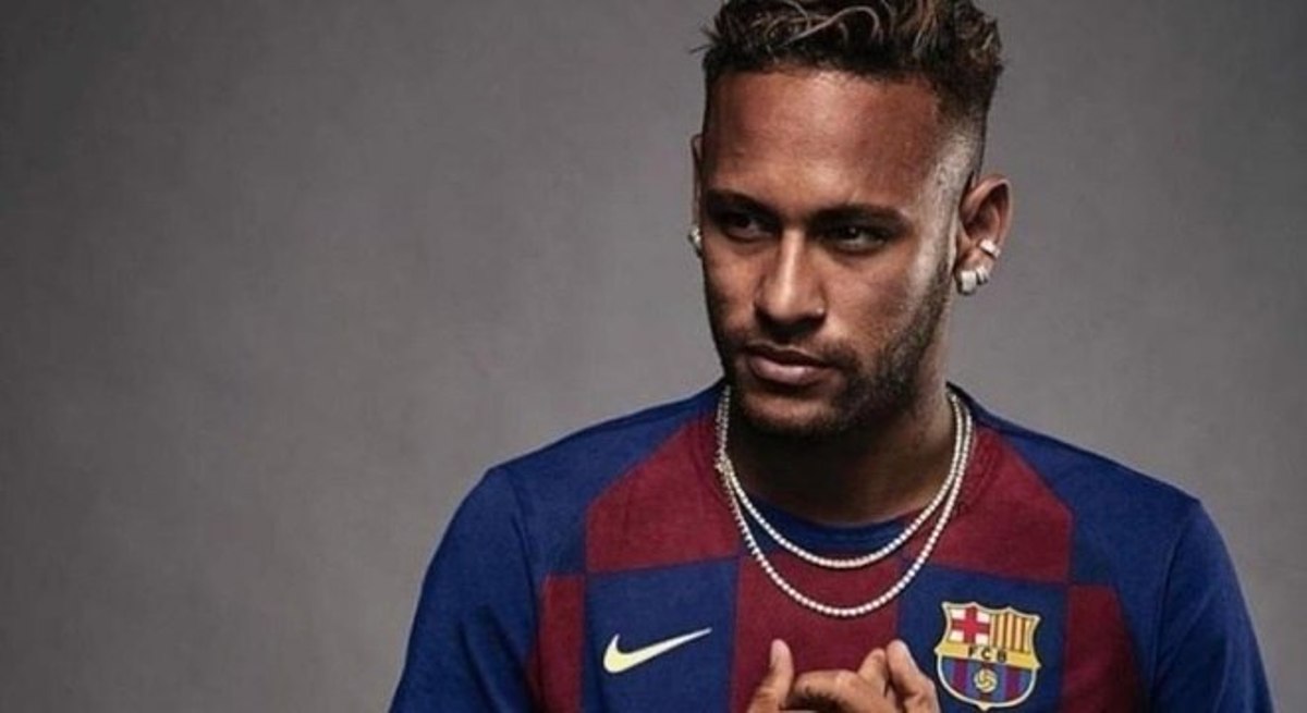 Deu ruim! Neymar já havia tirado fotos com novo uniforme do Barça