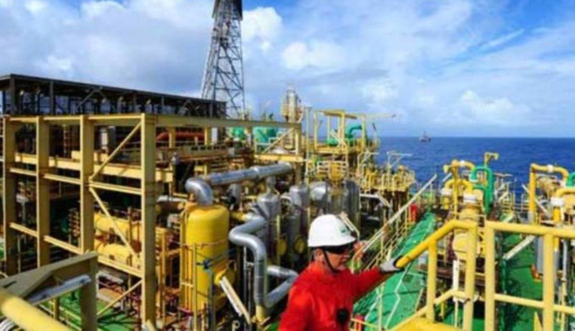 Petrobras detecta vazamento de mais 6,6 mil litros de óleo na Bacia de Campos