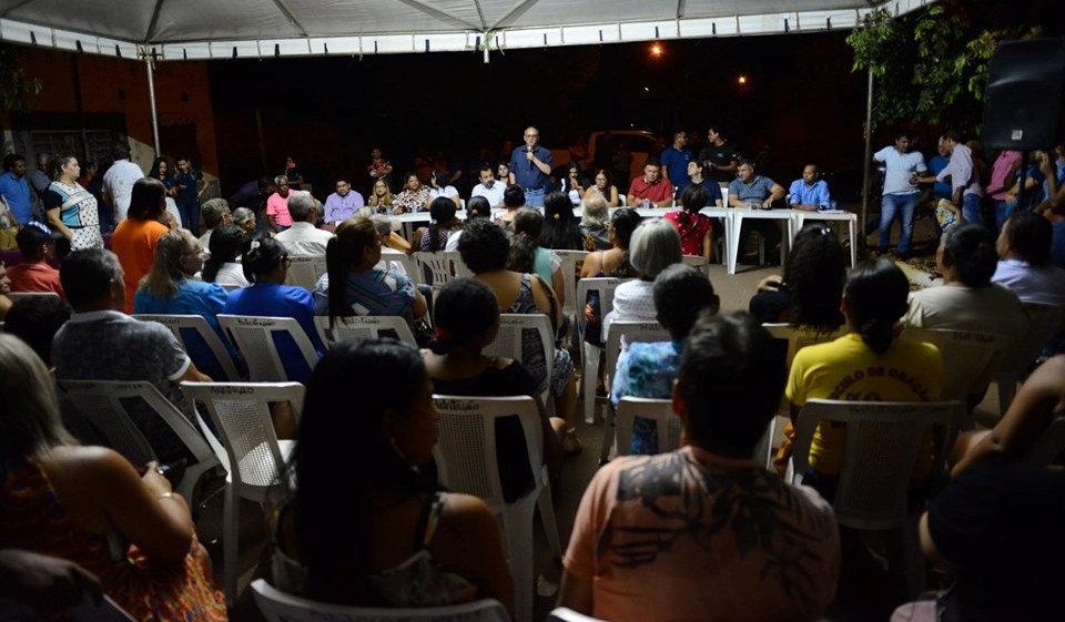 Prefeitura entrega mais 153 títulos para moradores da região do Pedra 90
