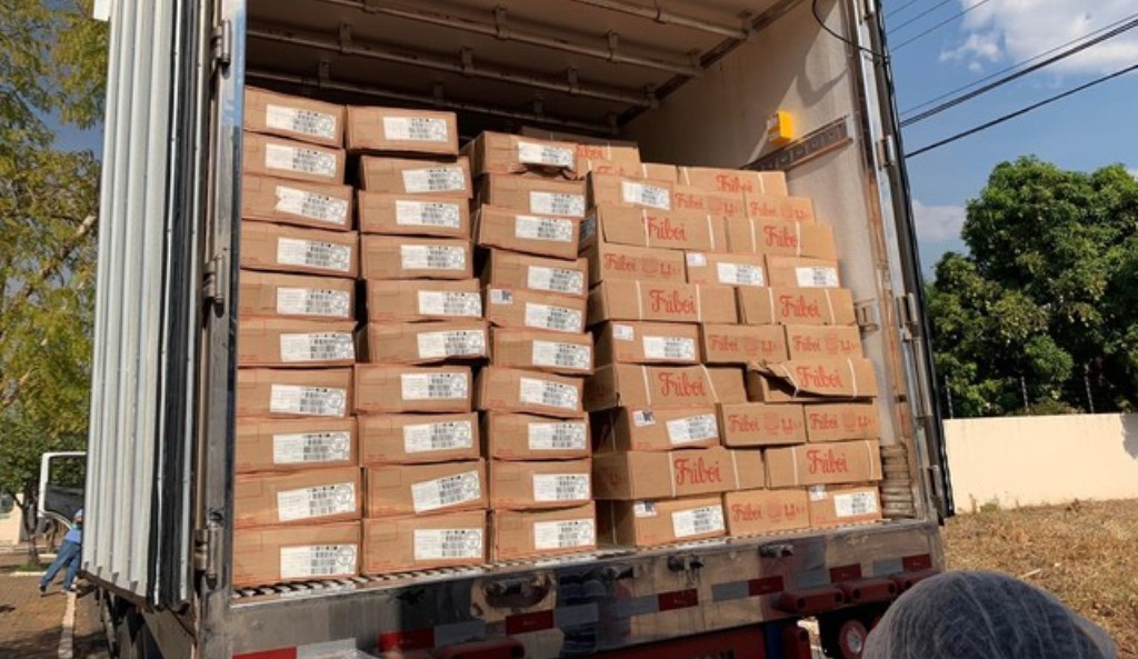 Motorista é preso em MT suspeito de forjar assalto para desviar carga de carne avaliada em R$ 500 mil