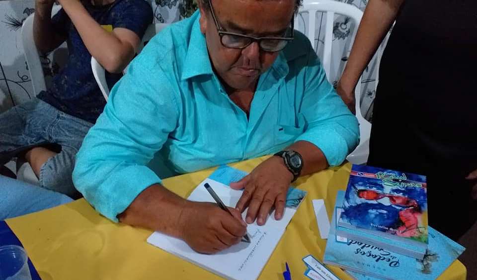 Livro “Pedaços de Saudade” é lançado em Tesouro
