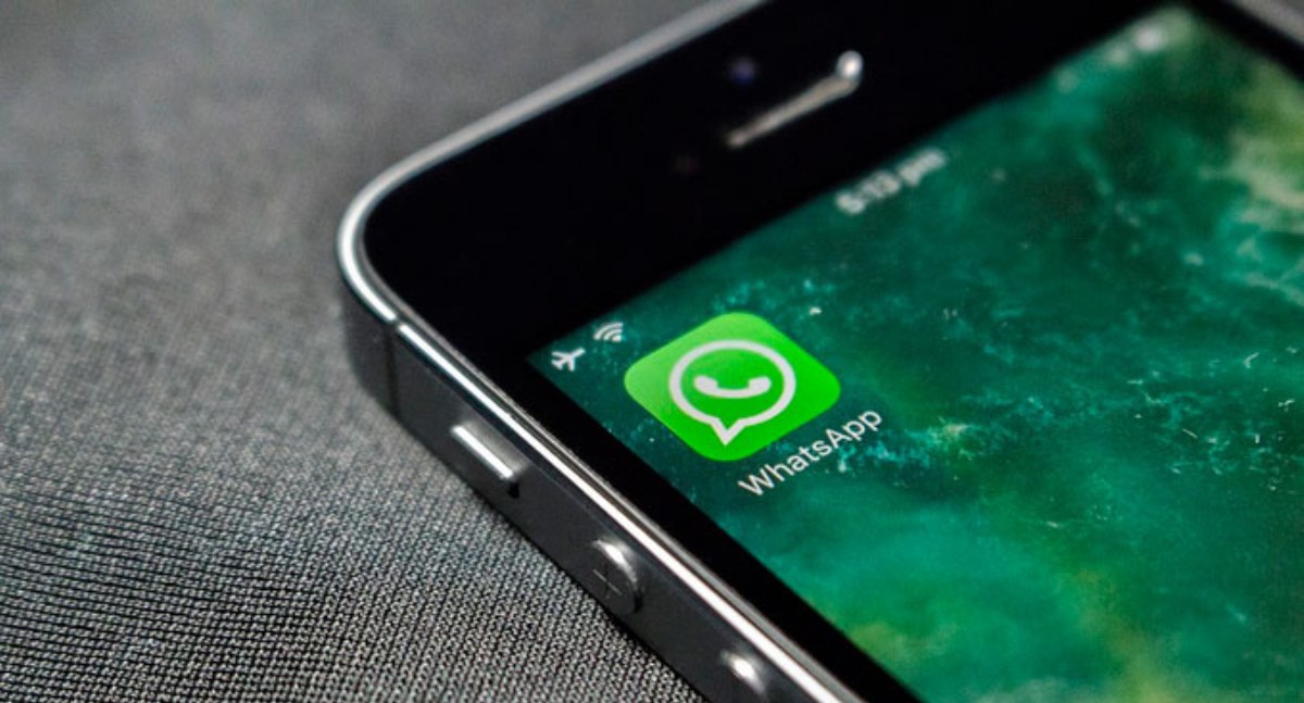 Funcionário que teve fotos divulgadas em grupo de WhatsApp do trabalho não será indenizado