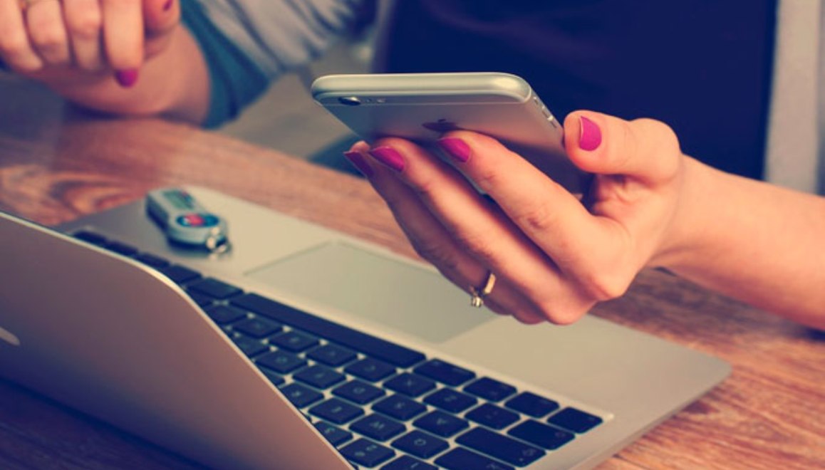 Empresa de telefonia deverá ressarcir consumidora por cobrança indevida
