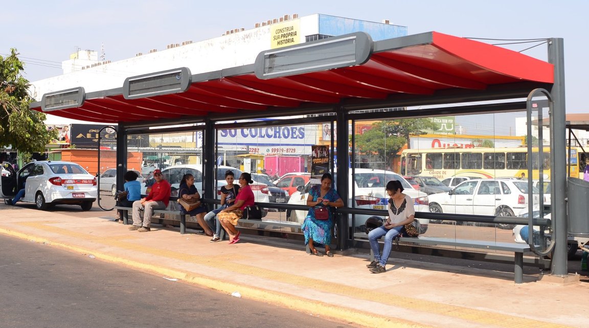 Prefeitura instalou quase 70% dos novos abrigos