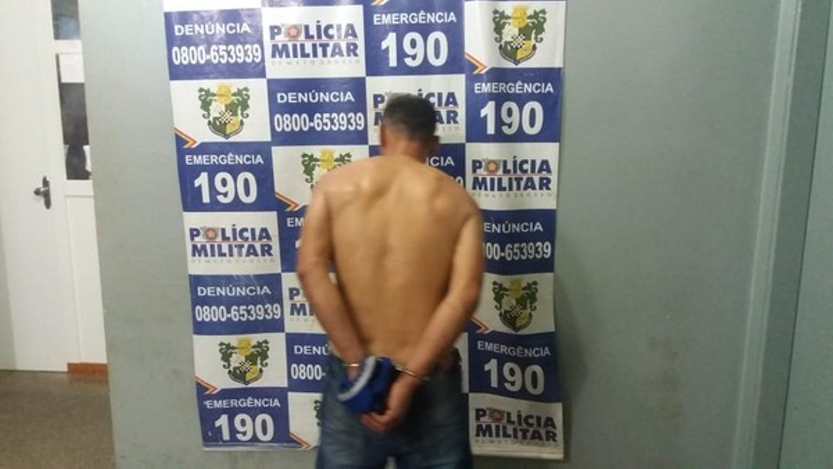 Homem é preso por agredir mulher e policiais em Rondonópolis