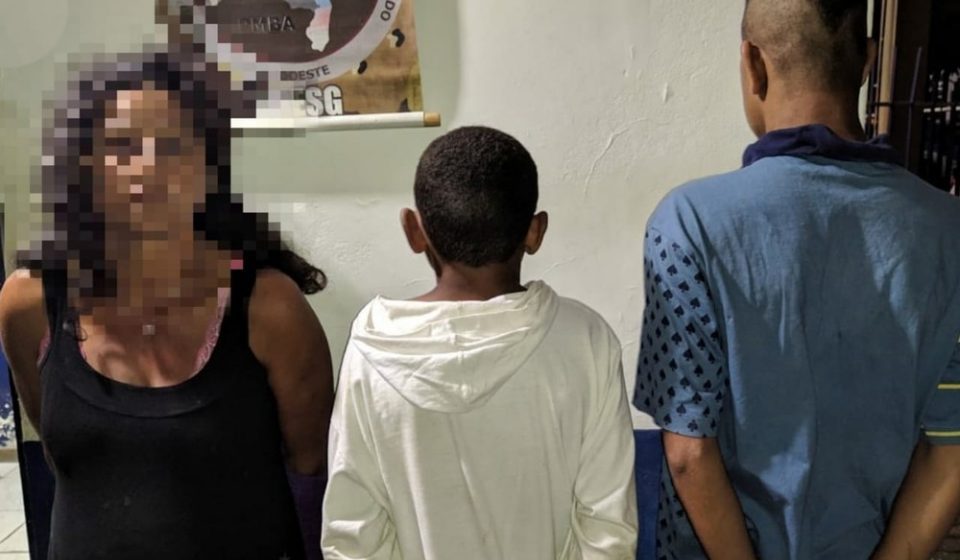 Mulher é presa por estuprar garoto de 12 anos e filmar crime na Bahia