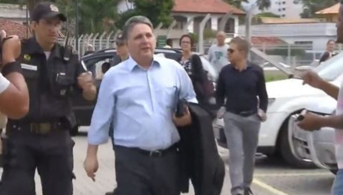 MP prende ex-governadores do Rio Garotinho e Rosinha