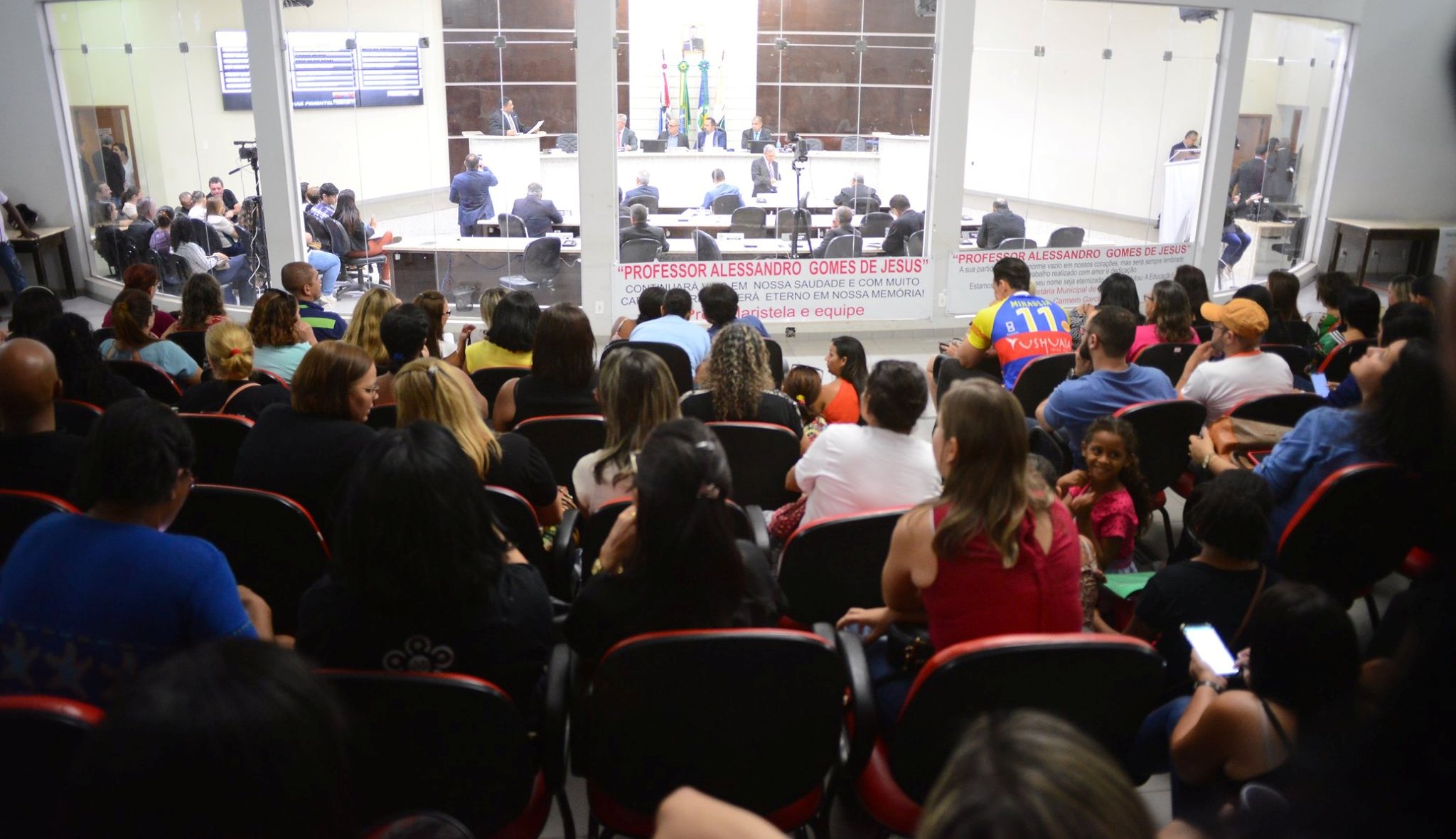 Professor Alessandro Gomes de Jesus recebe homenagem e dará nome a creche do Jardim das Hortências