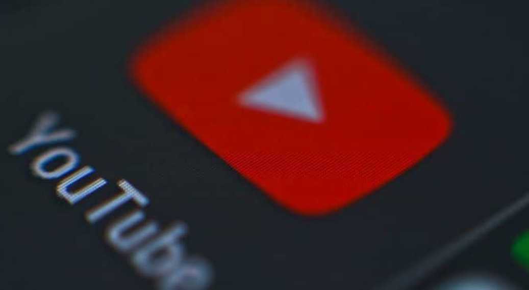 Com nova política de conteúdo, YouTube remove mais de 17 mil canais