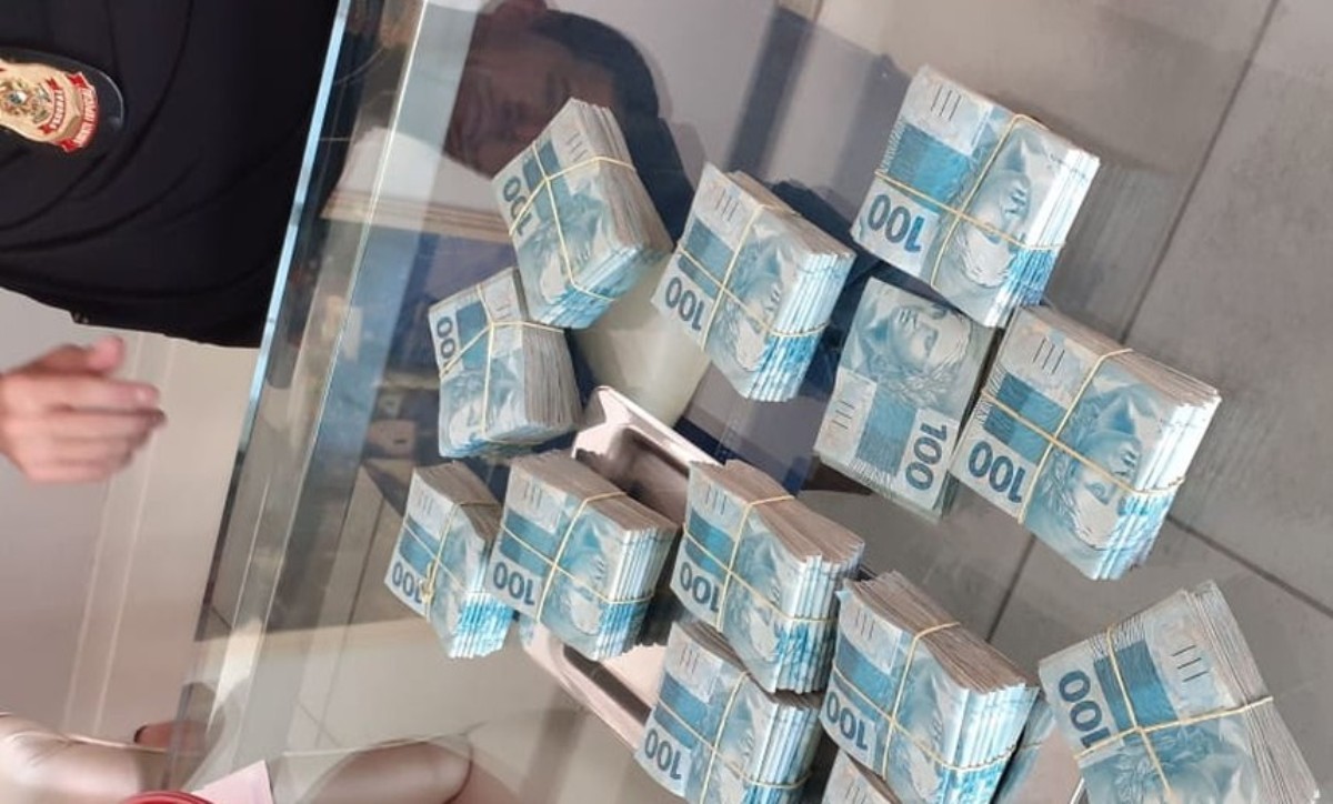 Lava Jato prende auditor da Receita suspeito de chefiar esquema de extorsão