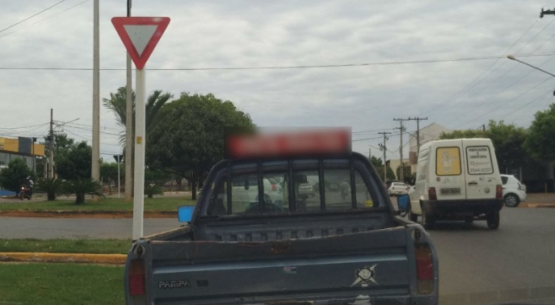Homem loca frete para levar móveis roubados em Sorriso