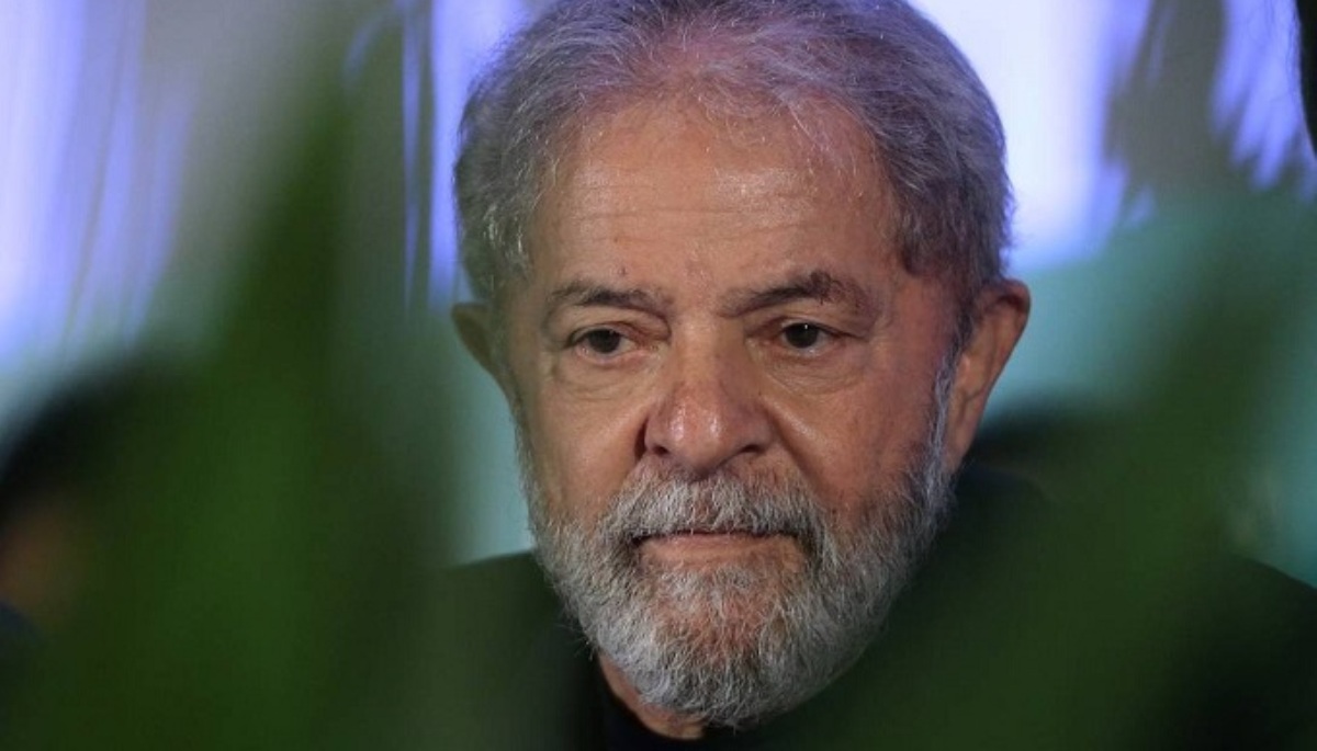 Lula deve pagar multa de R$ 4,9 milhões para ir ao semiaberto