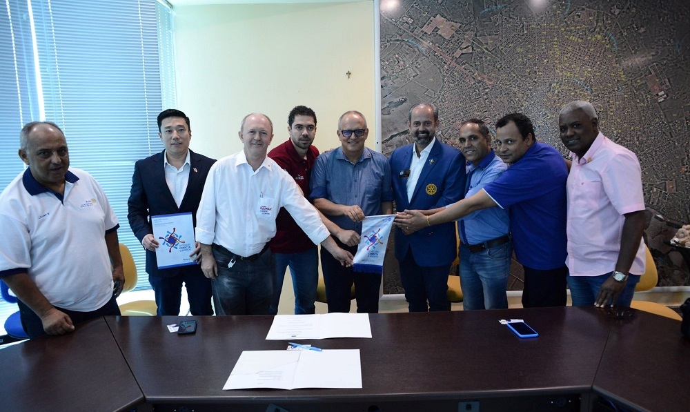 Prefeito recebe governador do Rotary Internacional e representantes dos clubes de Rondonópolis