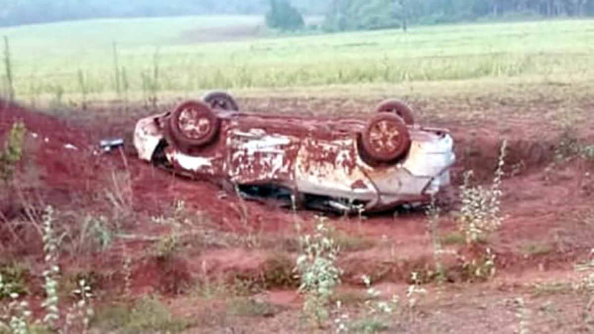 Mulher morre presa às ferragens após capotar carro em Porto dos Gaúchos