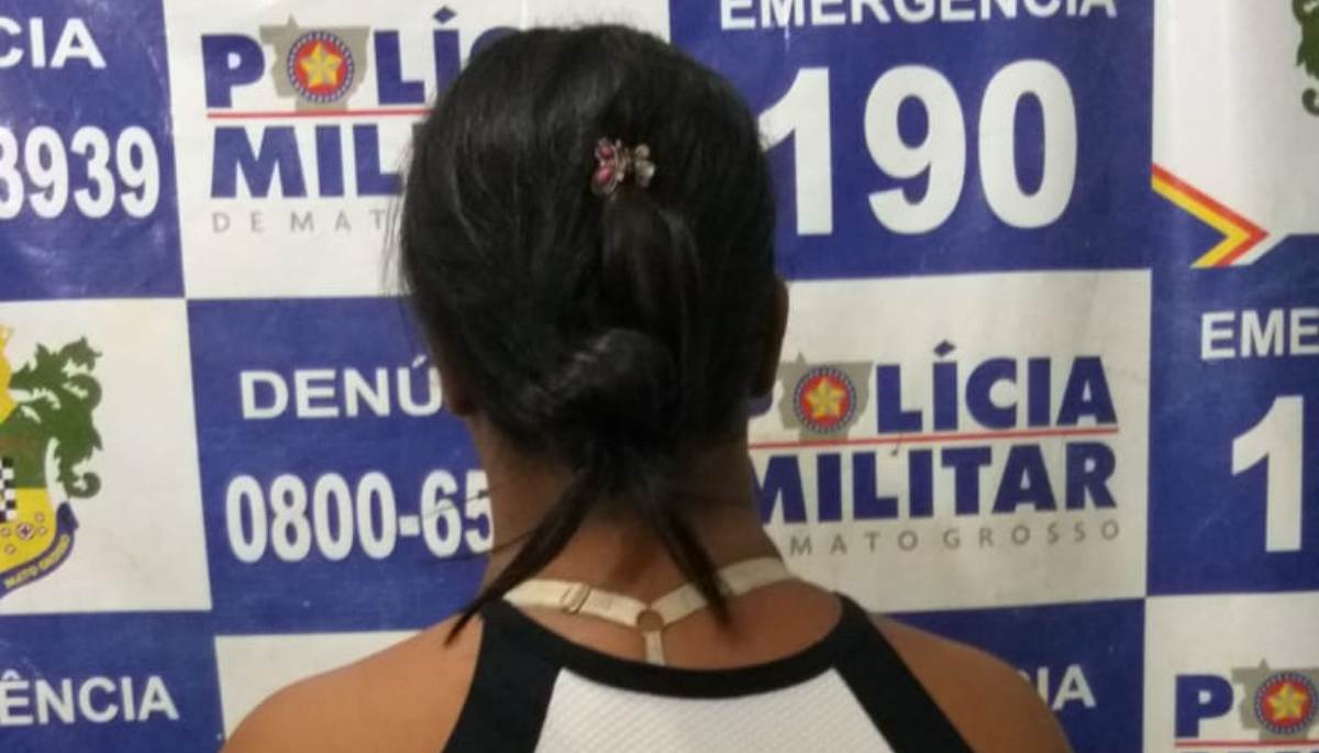 Mulher é presa após ameaçar ex-namorado dentro de barbearia em Rondonópolis